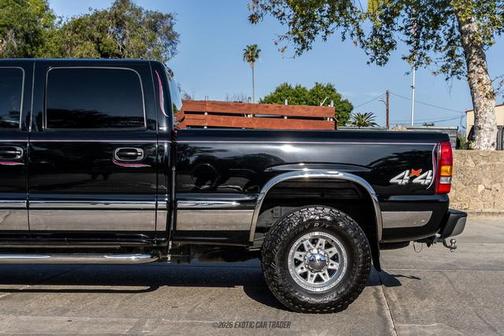 2002 GMC Sierra 2500 SL H/D Crew Cab