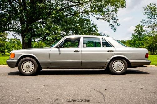 1988 Mercedes-Benz S-Class 560SEL