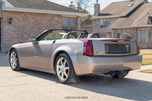 2004 Cadillac XLR Base