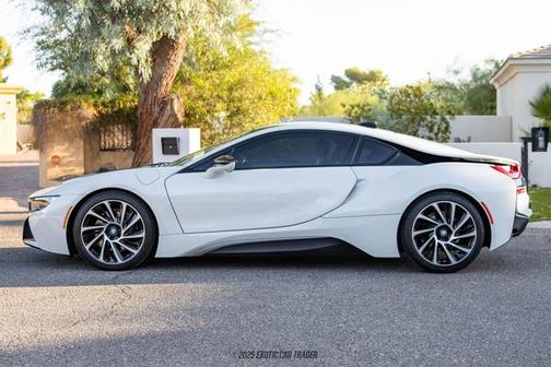 2017 BMW i8 Base