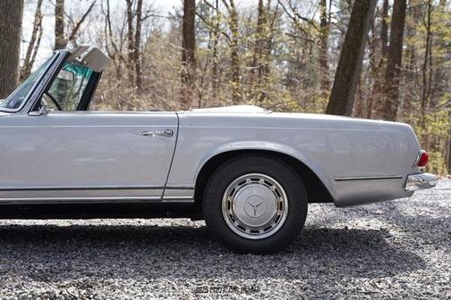 1968 Mercedes-Benz 280SL