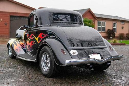 1933 Ford Model 40 Coupe