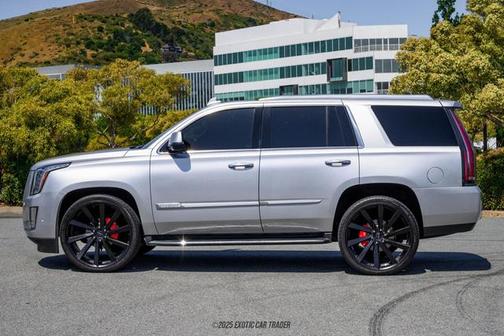 2018 Cadillac Escalade Luxury