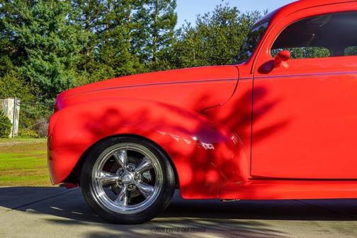 1940 Ford Deluxe Base