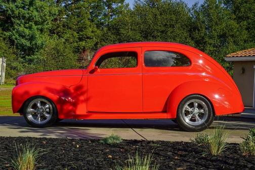 1940 Ford Deluxe Base