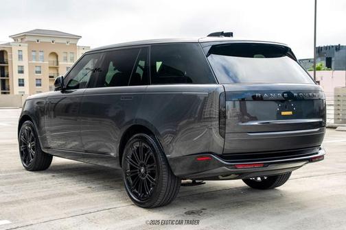 2025 Land Rover Range Rover P400 SE 7 Seat