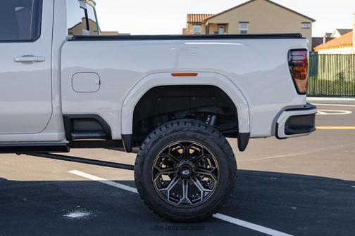 2024 GMC Sierra 2500 AT4