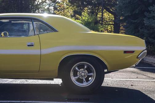 Top Banana 1970 Dodge Challenger R/T
