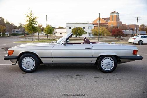 1987 Mercedes-Benz 560 SL