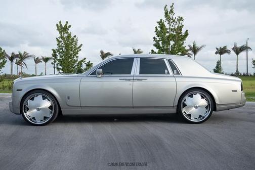 Platinum Metallic 2005 Rolls-Royce Phantom VI