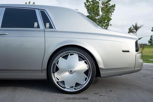 Platinum Metallic 2005 Rolls-Royce Phantom VI