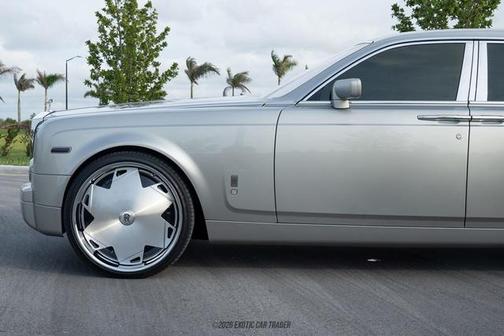 Platinum Metallic 2005 Rolls-Royce Phantom VI