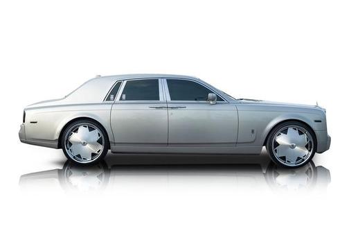 Platinum Metallic 2005 Rolls-Royce Phantom VI