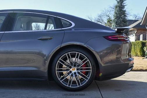 2018 Porsche Panamera Turbo