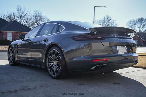 2018 Porsche Panamera Turbo