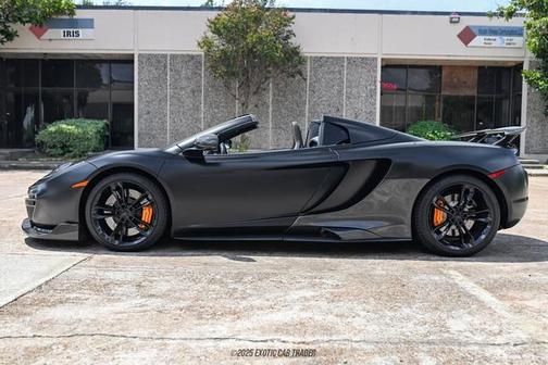2013 McLaren MP4-12C Base