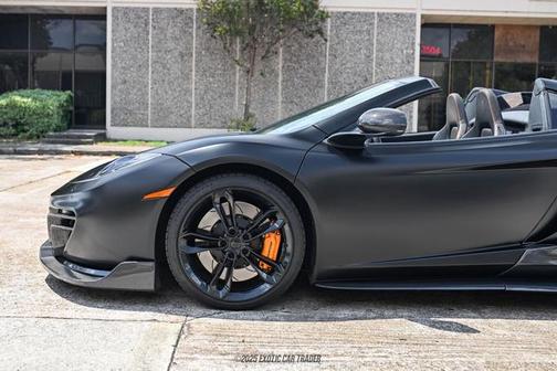 2013 McLaren MP4-12C Base