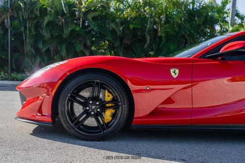 2019 Ferrari 812 Superfast Base