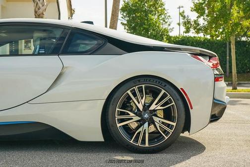 2015 BMW i8 