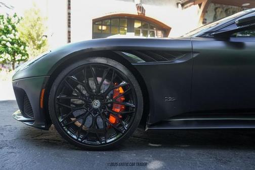 2023 Aston Martin DBS