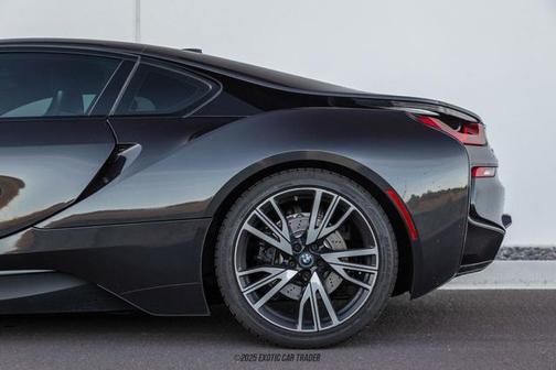 2016 BMW i8 