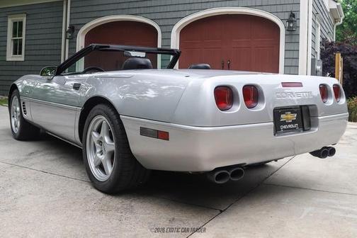 Sebring Silver Metallic 1996 Chevrolet Corvette Base