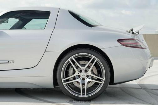 2011 Mercedes-Benz SLS AMG Base