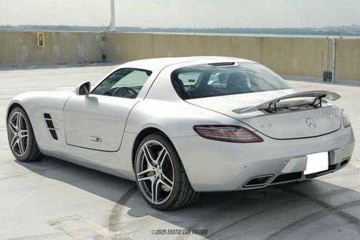2011 Mercedes-Benz SLS AMG Base