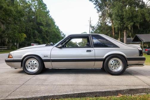 1990 Ford Mustang LX 5.0L Sport