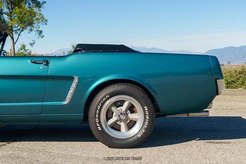 1965 Ford Mustang Base