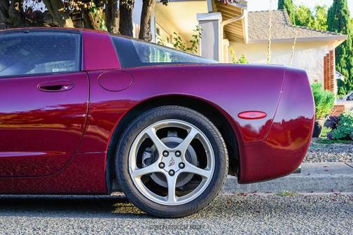 2003 Chevrolet Corvette Base