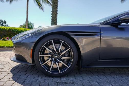 2020 Aston Martin DB11 Volante