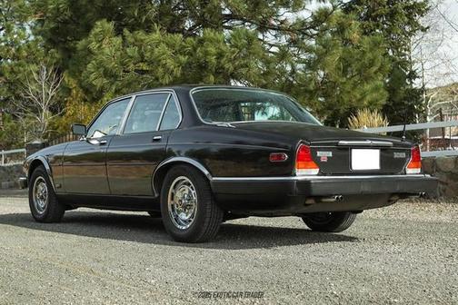 1982 Jaguar XJ6 
