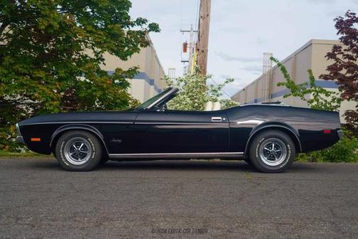 1972 Ford Mustang Base