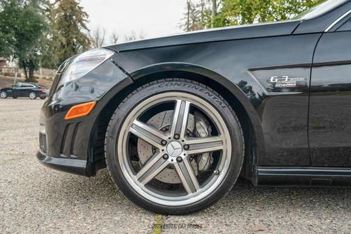 2010 Mercedes-Benz E-Class 