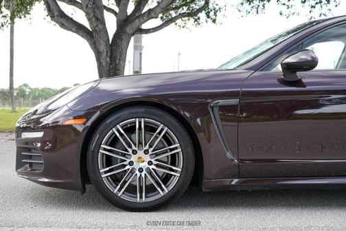 2015 Porsche Panamera 4