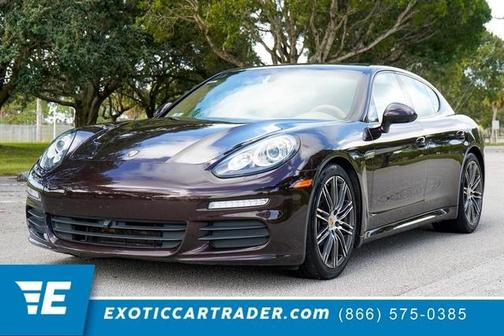 2015 Porsche Panamera 4
