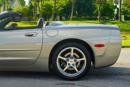 2001 Chevrolet Corvette Base