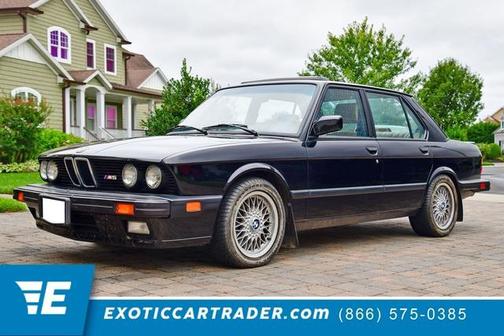 1988 BMW M5 Base