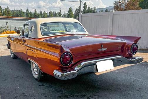 1957 Ford Thunderbird Base