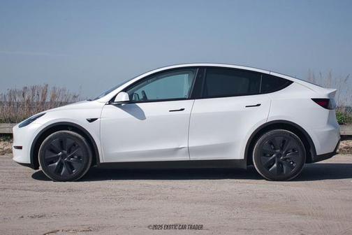 2025 Tesla Model Y Long Range Dual Motor All-Wheel Drive