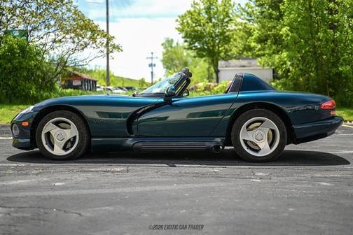 Emerald Green Metallic 1995 Dodge Viper RT/10