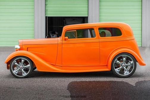 1935 Chevrolet Master Deluxe Base