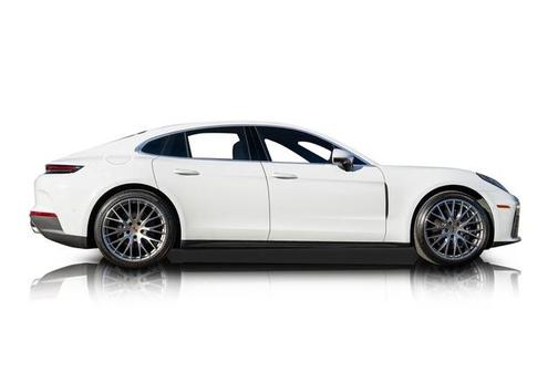 2024 Porsche Panamera 4