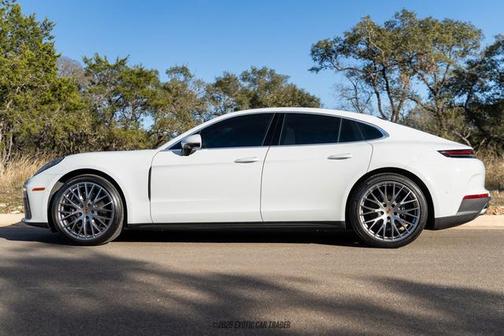 2024 Porsche Panamera 4