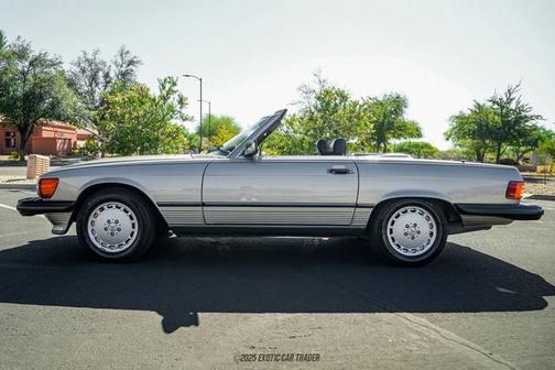1989 Mercedes-Benz S-Class 560 SL