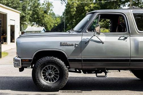 1987 Dodge Charger Base