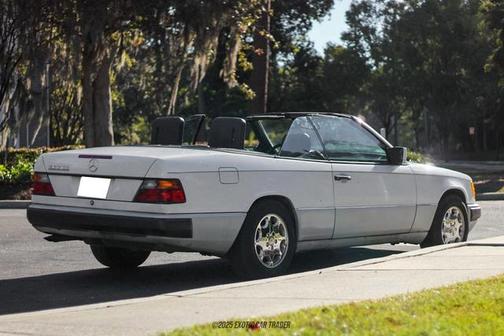 1993 Mercedes-Benz E-Class 3.2