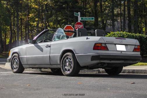 1993 Mercedes-Benz E-Class 3.2