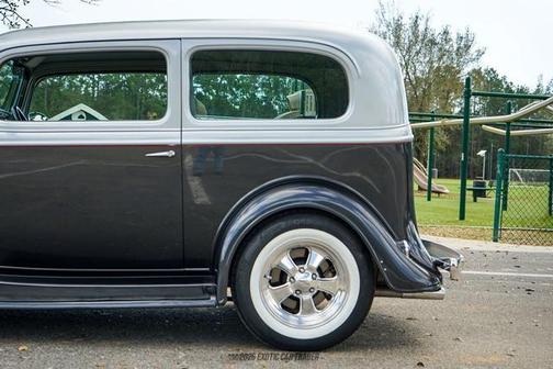 1935 Chevrolet Master Deluxe Base
